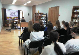 В библиотеке прошло историческое ревю «Сталинград: 200 дней мужества и стойкости»