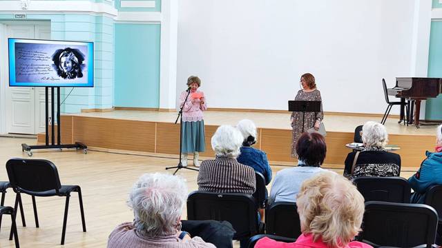 В библиотеке отметили 100-летие со дня рождения поэта-фронтовика Ю. В. Друниной