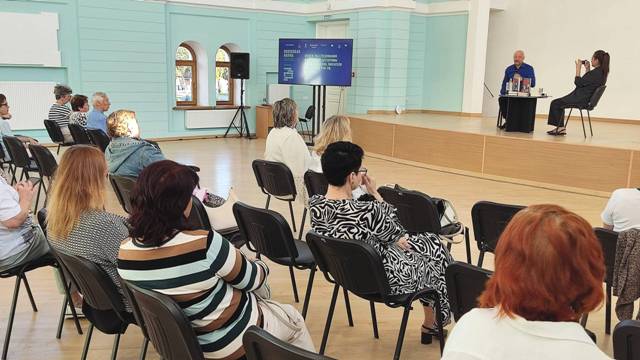 Творческая встреча с российским писателем, драматургом, телеведущим Олегом Шишкиным