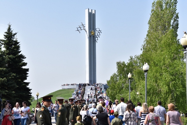 Онлайн-обзор «Парк Победы на Соколовой горе»